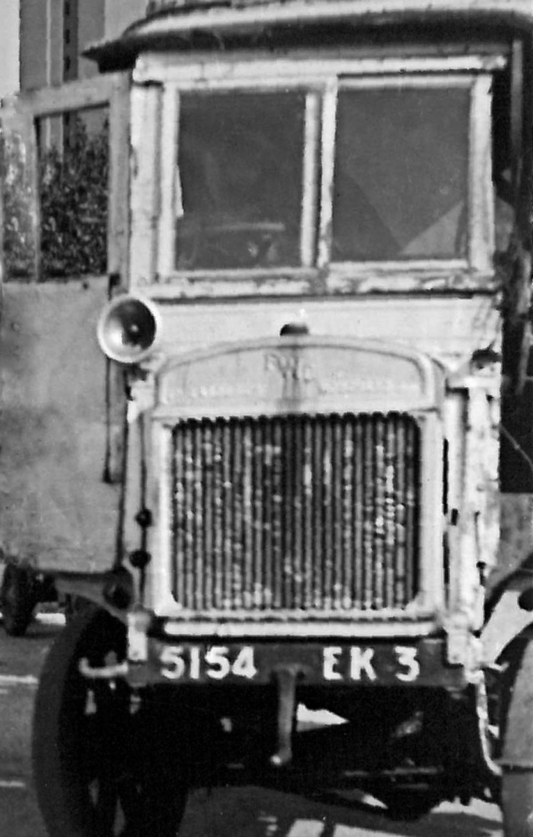 1943 GRUSS JEANNET camion gazo en panne