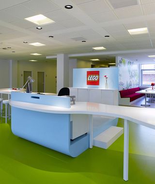 LEGO, Bureau d'accueil design