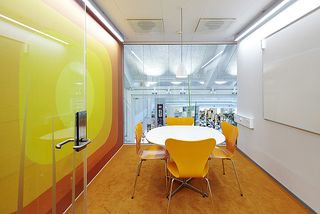 Jouets Lego, les bureaux du 1er étage