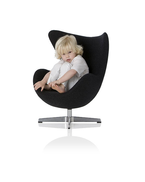 Fauteuil-Egg-pour-enfant-4