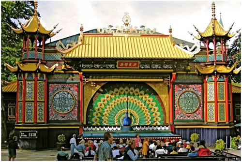 Jardins-du-Tivoli-théâtre-Peacock-03 Jardins-du-Tivoli-théâtre-Peacock-03